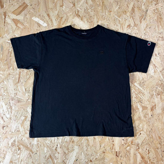 Champion black logo t-shirt size L