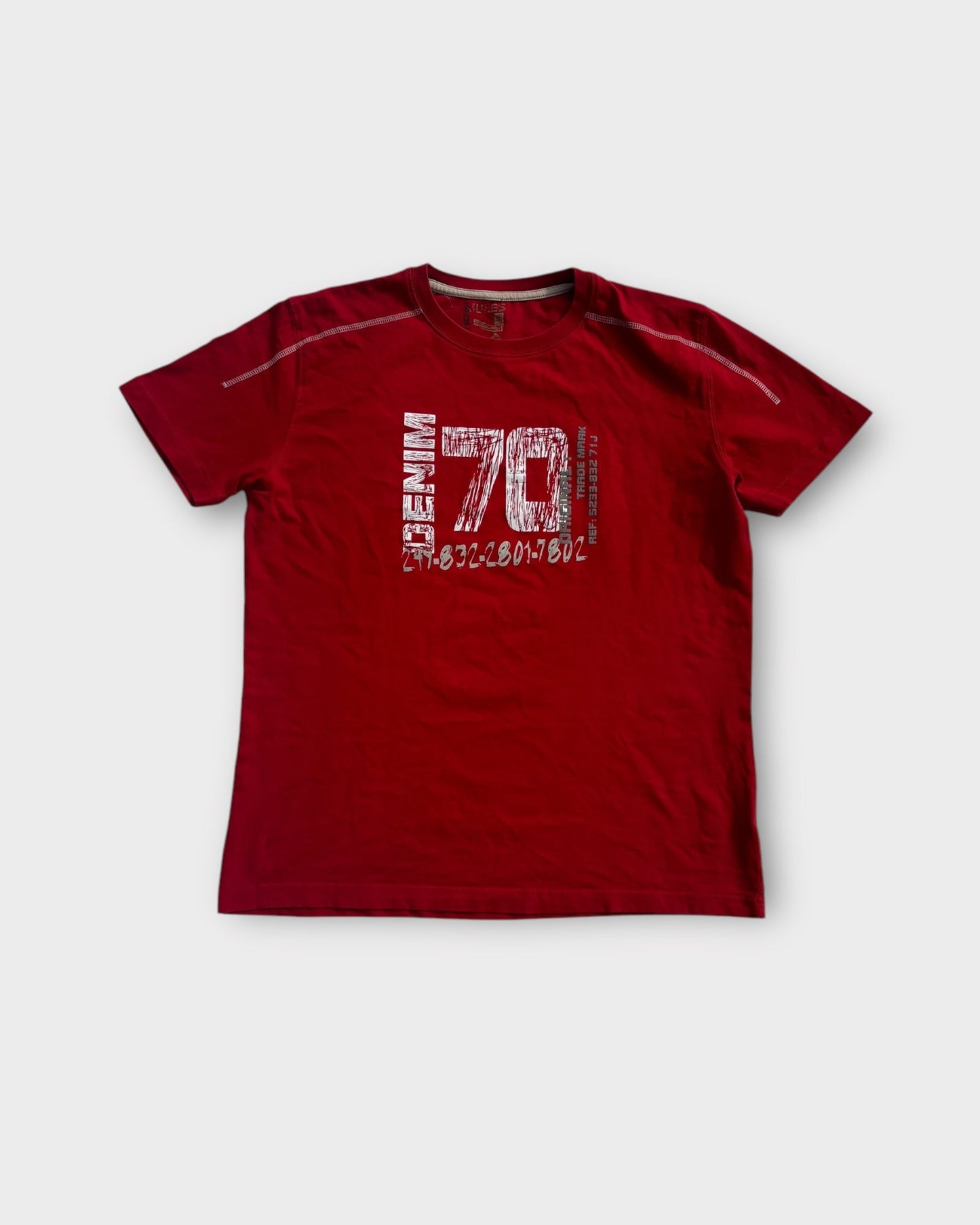 An image of a Jules71 Retro Red Graphic Tshirt in size XL.