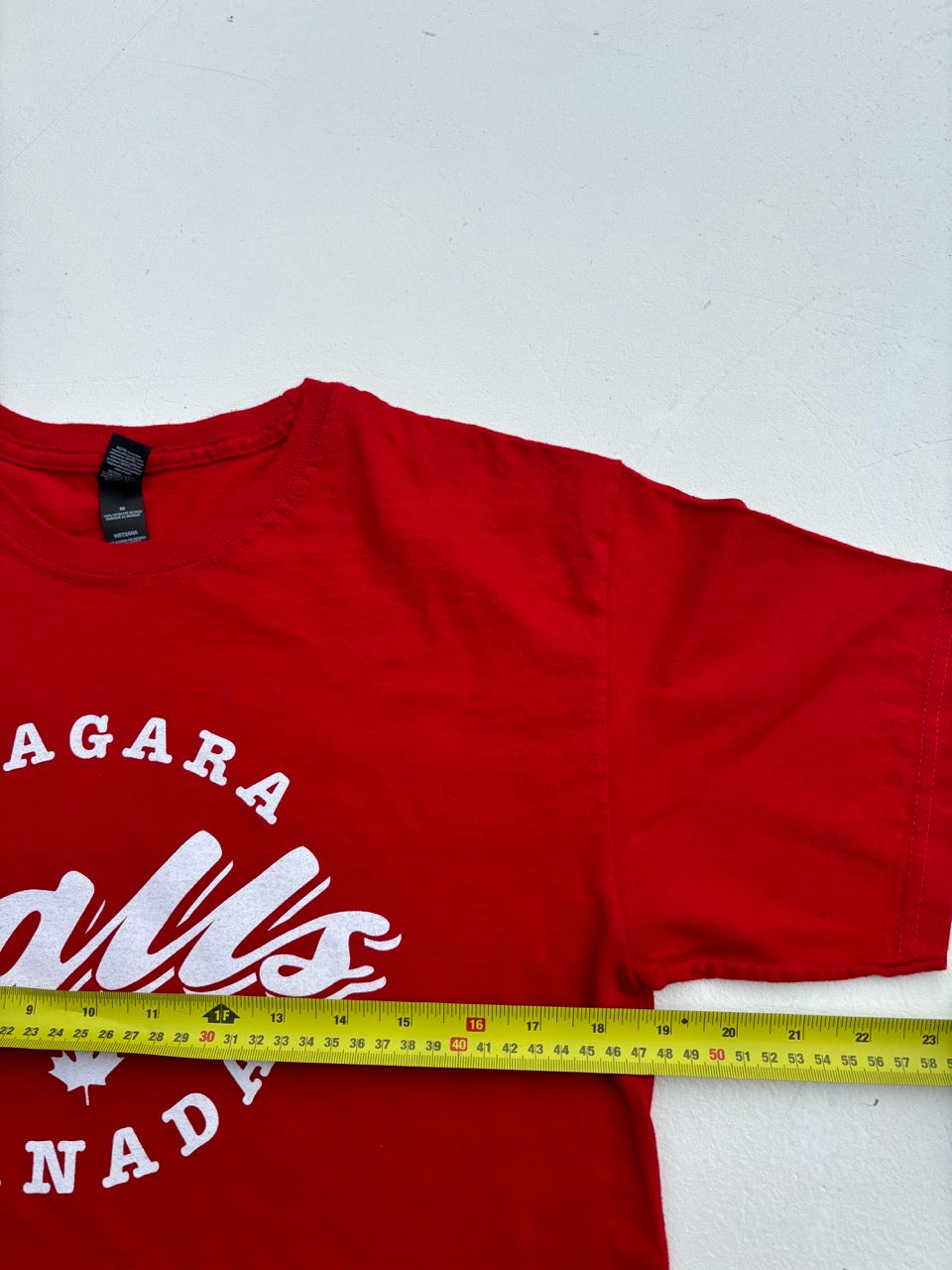Niagara Falls Red Graphic Tshirt (L)