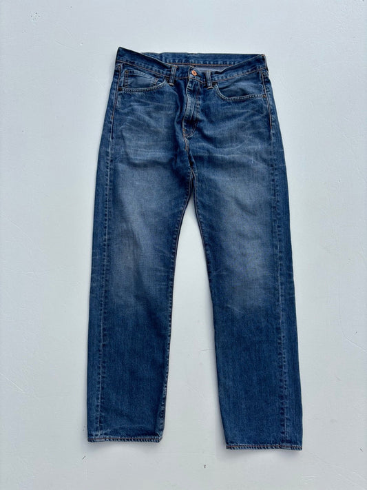 An image of a Levis Blue Denim Jeans in size W34 L32.